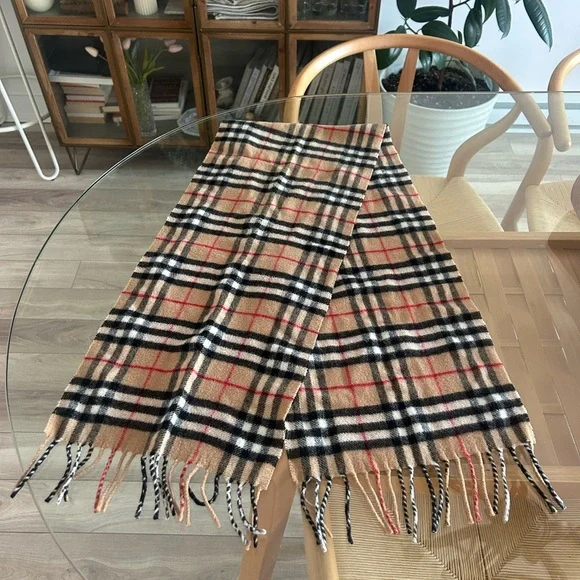 Wool Plaid Fringe Scarf - Picture 9 of 9